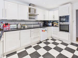 Kitchen- click for photo gallery